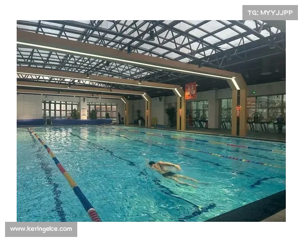 退役球员转型救生员 国际泳联认证培训项目正式落地成都